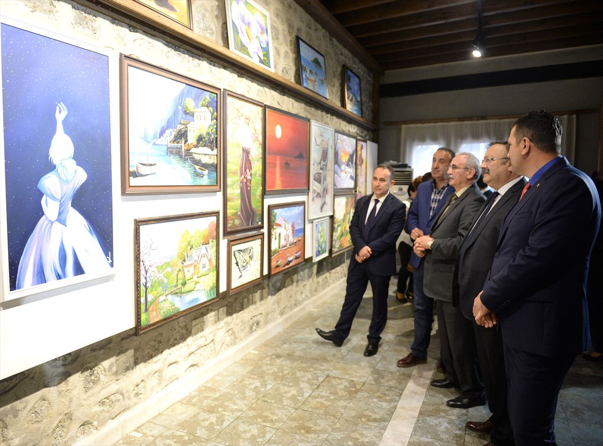 Giresun\'da Yağlı Boya ve Kumlama Resim Sergisi Açıldı