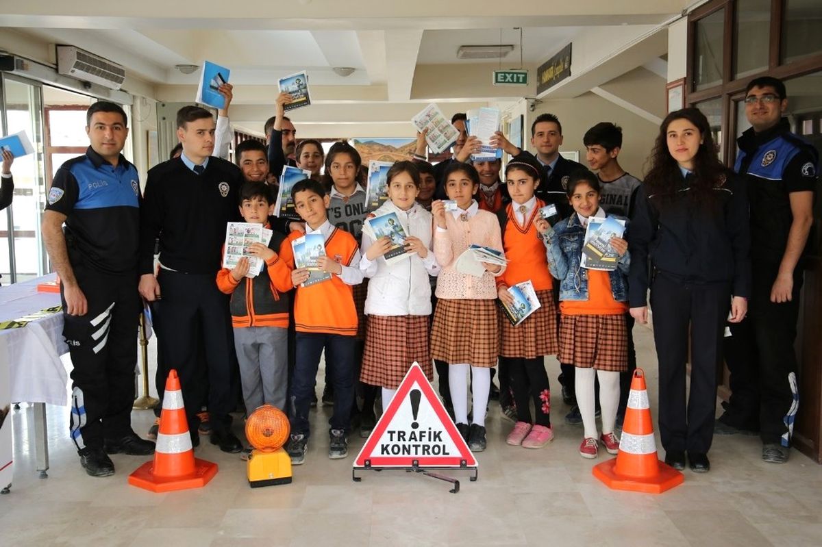 Hakkari\'de Trafik Haftası Etkinlikleri