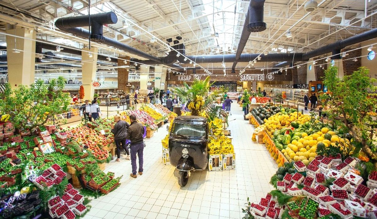 İstinye Carrefoursa, Boğaz\'ın Köklü Semtine Çıpa Attı