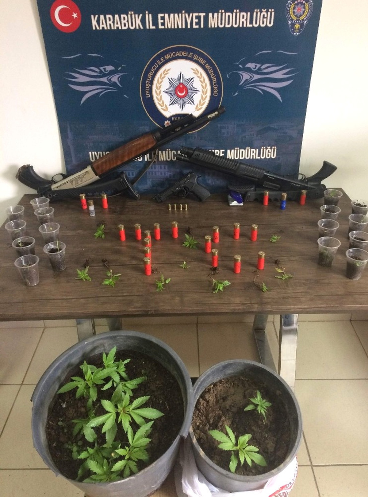 Karabük\'te Zehir Tacirlerine Şafak Operasyonu