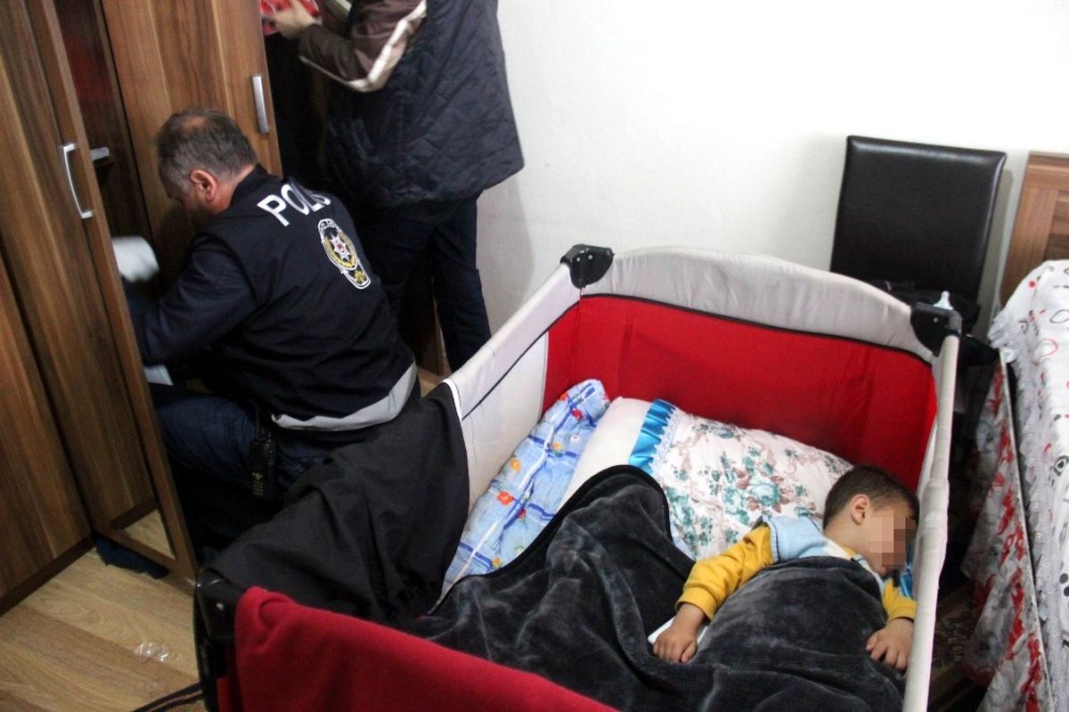 Kayseri\'de 120 Polis ile Şafak Operasyonu
