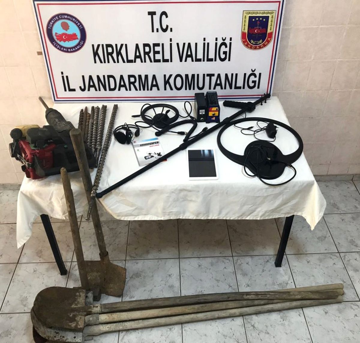 Kırklareli\'nde Kaçak Kazı
