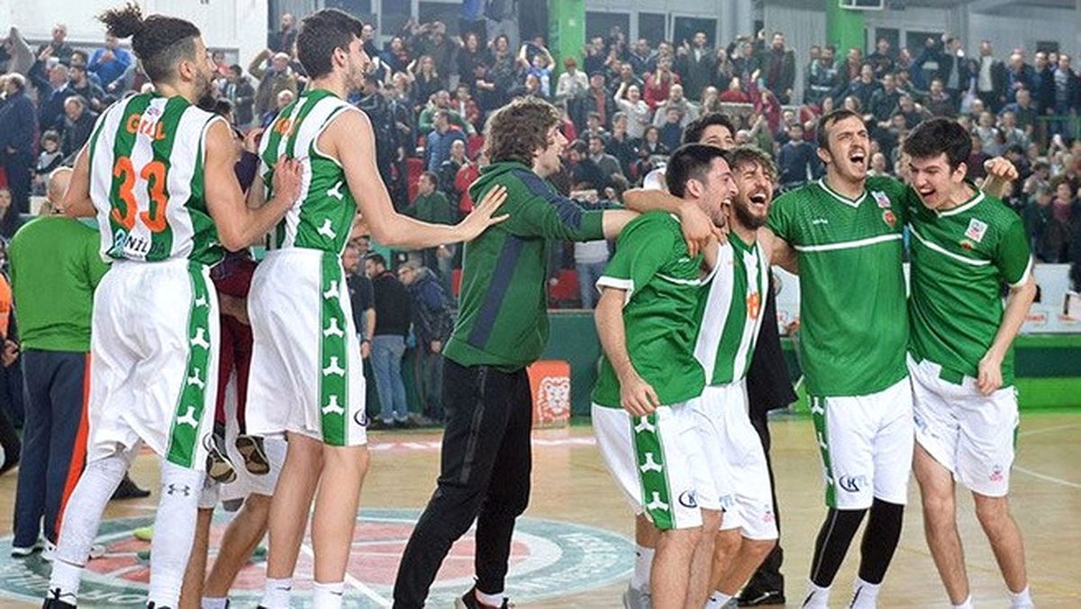 Ligi İlk 10 İçinde Bitirmek İstiyoruz"