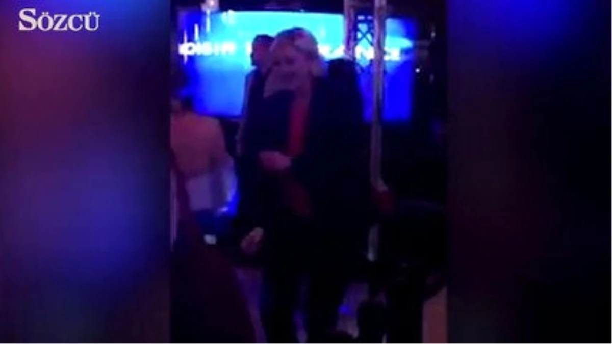 Marine Le Pen\'den Mağlubiyet Sonrası Dans