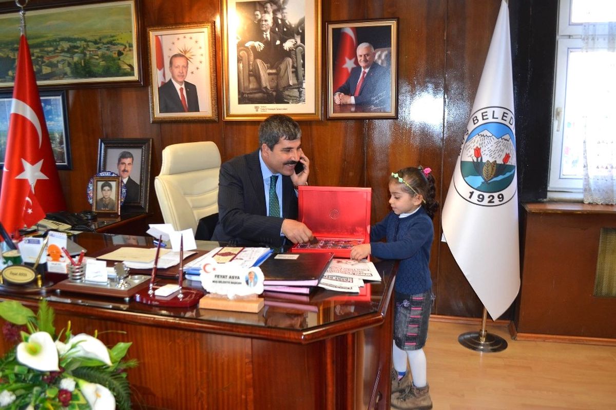 Miniklerden Başkan Asya\'ya Teşekkür Ziyareti