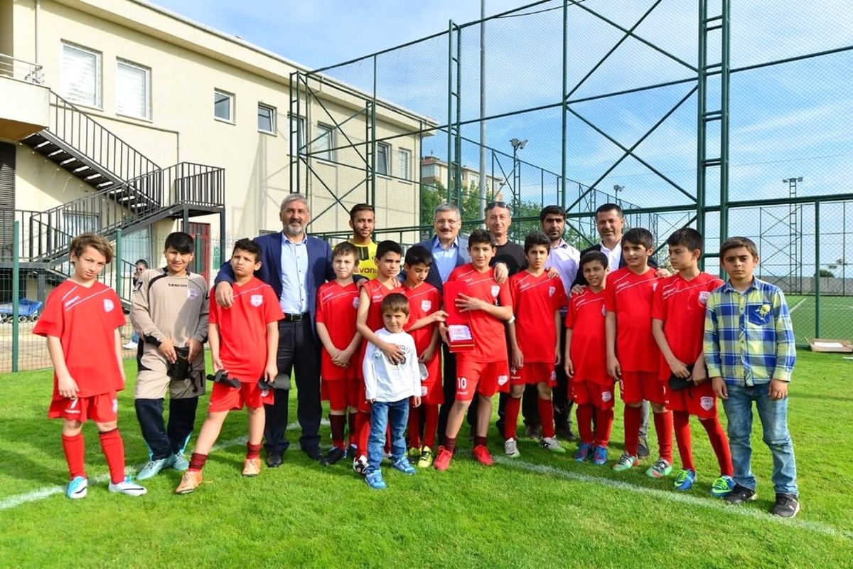 Pendik\'te Miniklerden Nefes Kesen Futbol Turnuvası