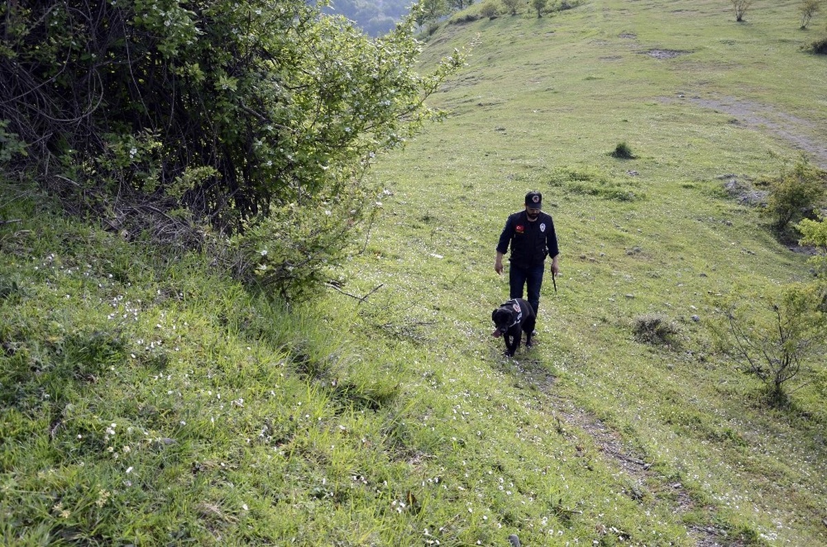 Polisten Köpek ve İha ile Uyuşturucu Uygulaması