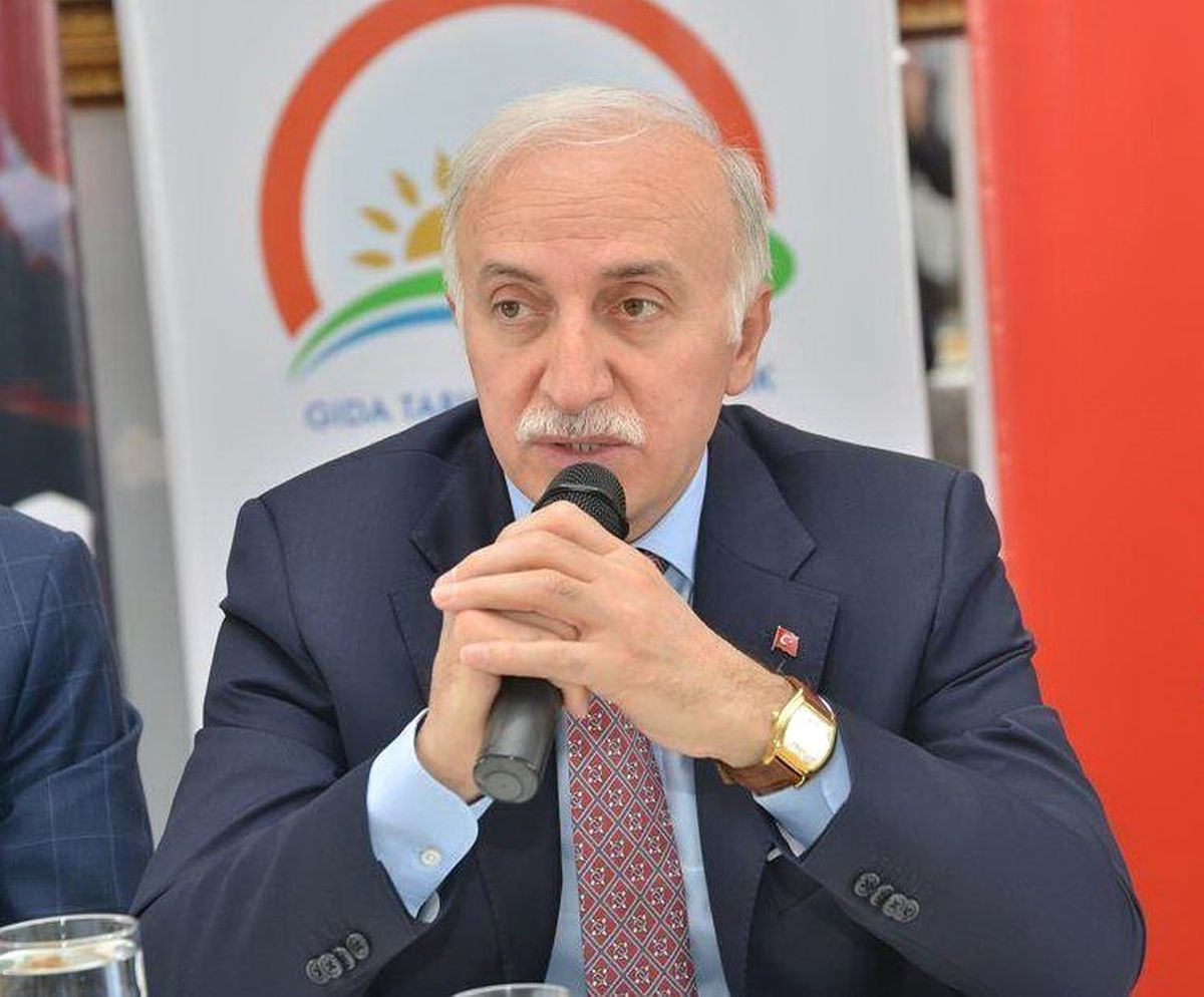 Şahin: "Türkiye\'yi Hep \'Tarım ve Hayvancılık Ülkesi\' Diye Kandırdılar"