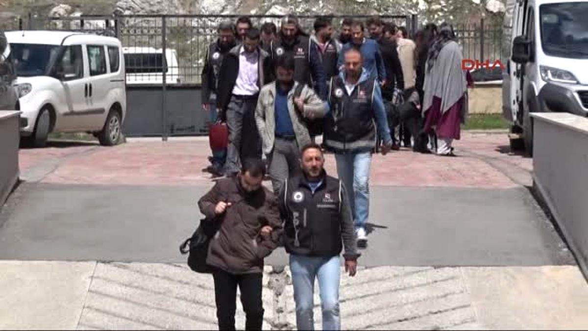 Sivas\'ta 11 Mahrem İmam Adliyede (2)