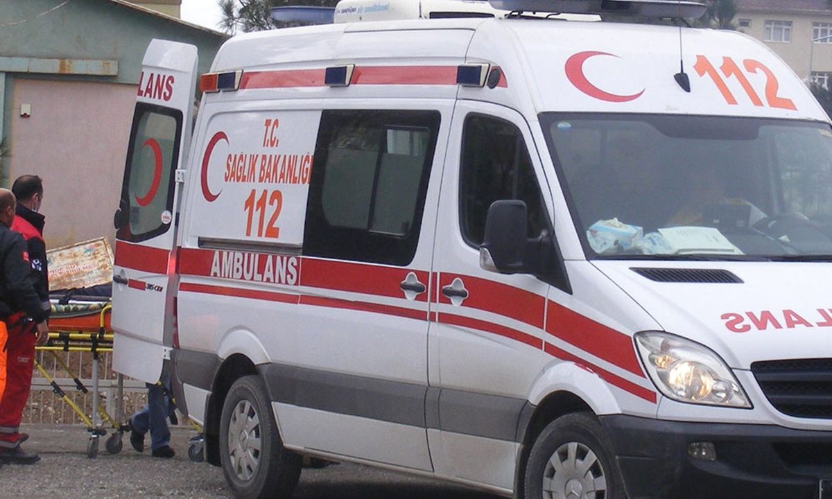 Tokat\'ta Kavga: 1\'i Polis 2 Yaralı