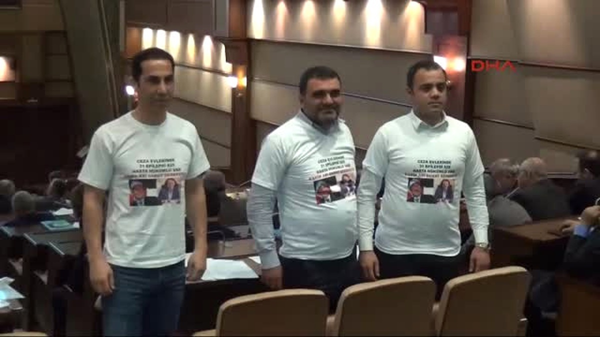 Topbaş\'ın Damadının Tahliyesine Tişörtlü Protesto (2)