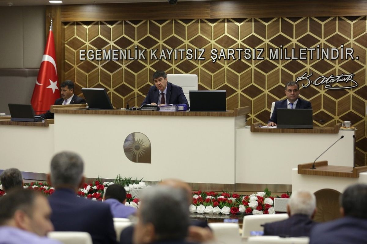 Türel: "30\'un Üzerinde Kavşakta Düzenleme Yapıyoruz"