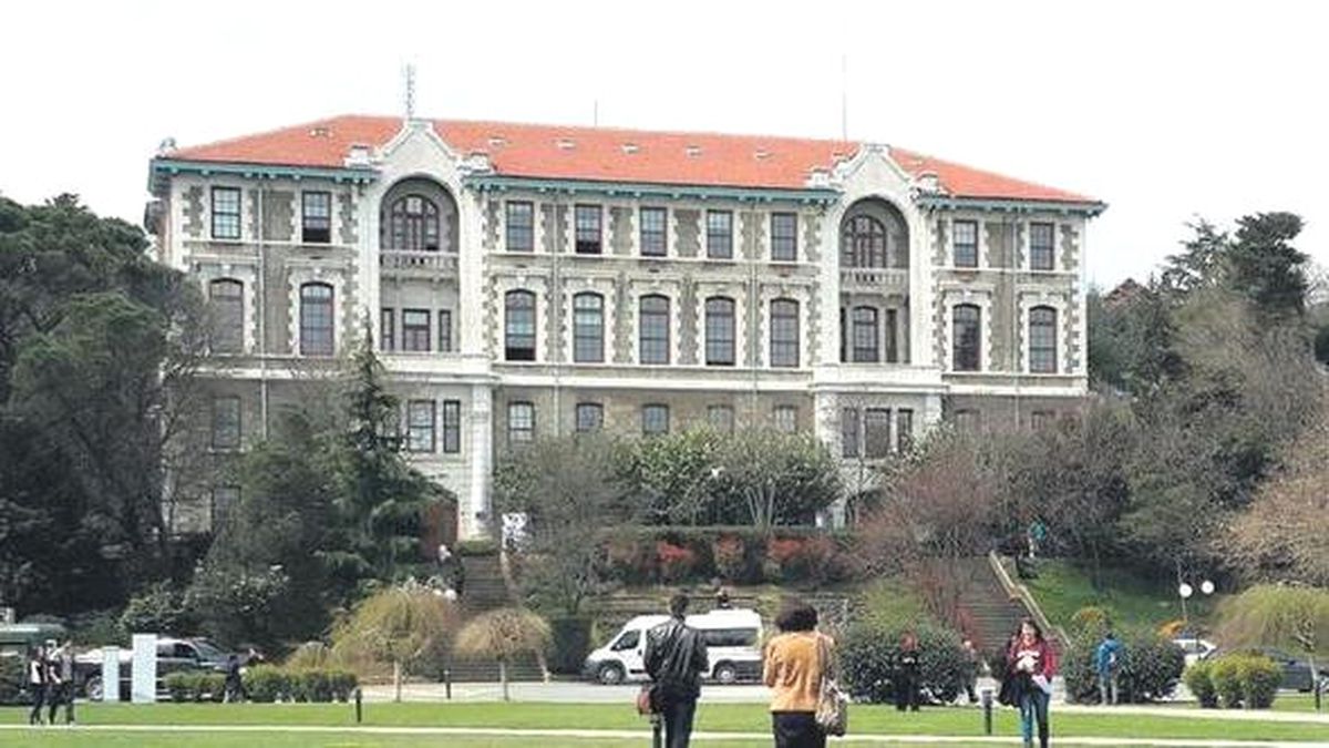 Vefa Lisesinin Kız Yurdunda Taciz Skandalı