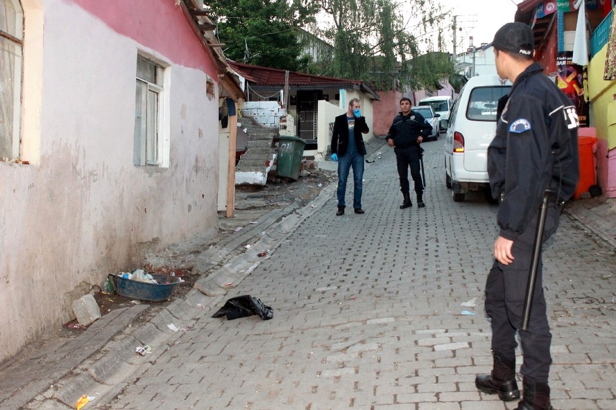 Yalova\'da Uyuşturucu Satıcılarına Nefes Kesen Şafak Baskını