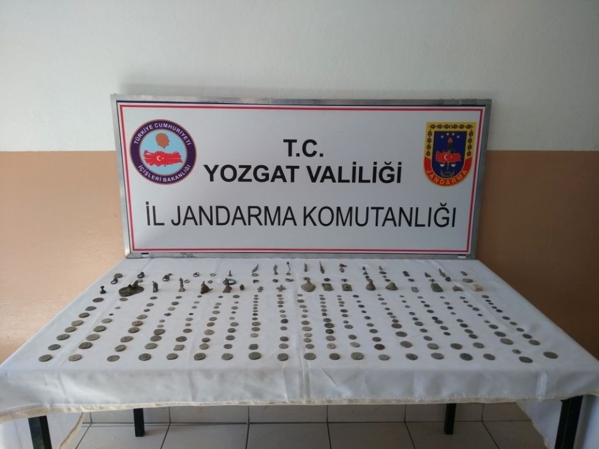 Yozgat\'ta Tarihi Eser Operasyonunda 257 Eser Ele Geçirildi