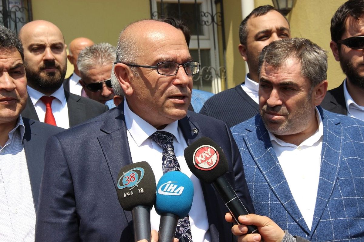 AK Parti İl Başkanı Hüseyin Cahit Özden\'den Berat Kandili Mesajı