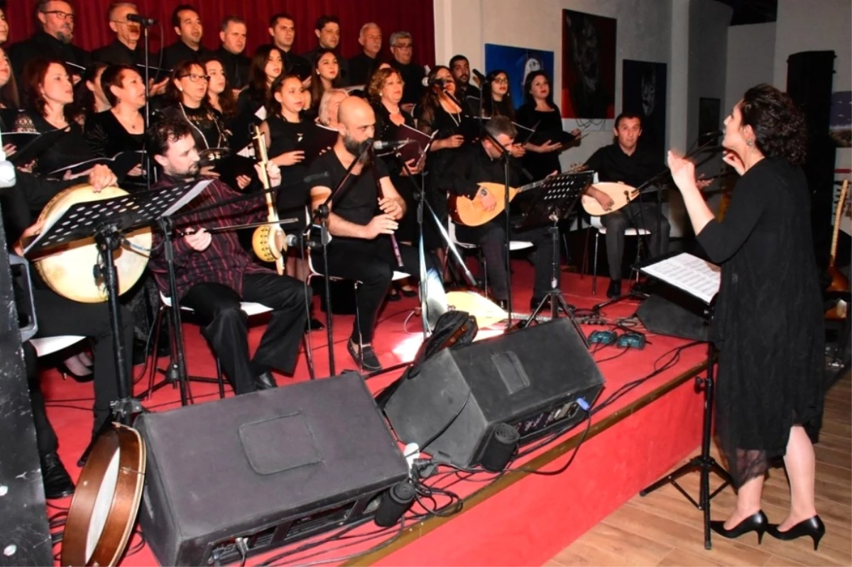 Alternatif Sahne\'de Türk Halk Müziği Gecesi