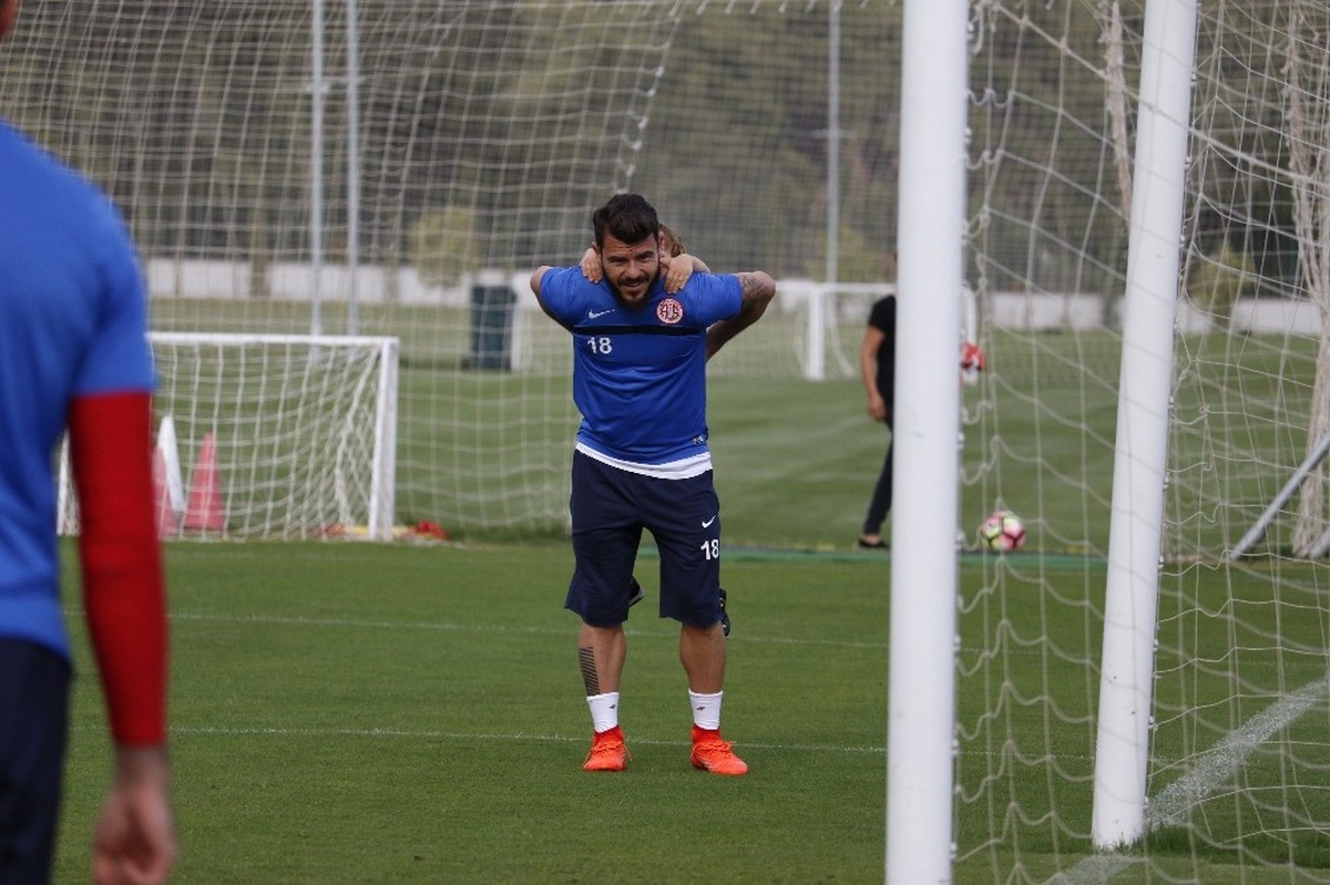Antalyaspor\'da Fenerbahçe Maçının Hazırlıkları Sürüyor