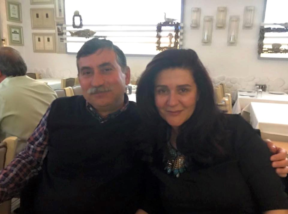 Azra Akın\'ın Kayınpederi Toprak Ağası Çıktı