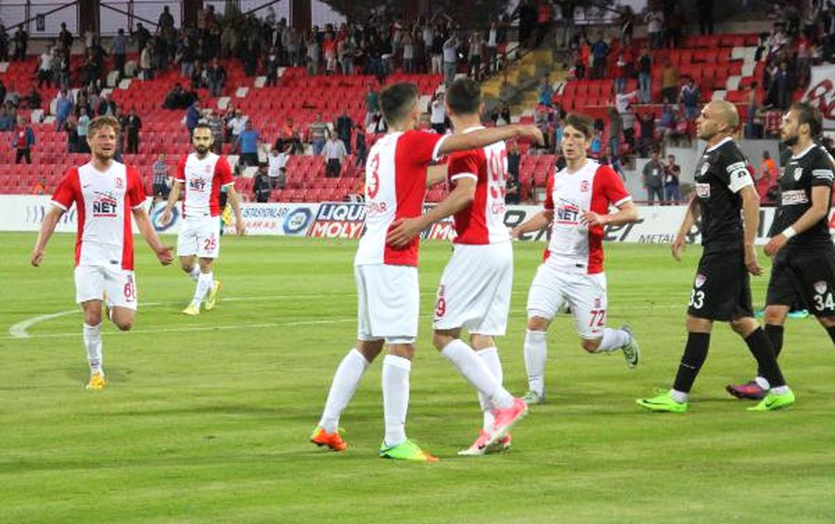 Balıkesirspor\'da Gençlere Şans Doğdu