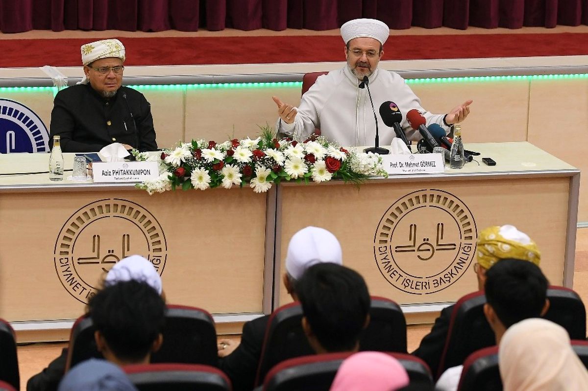 Başkan Görmez, Tayland Şeyhülislamı ile Bir Araya Geldi