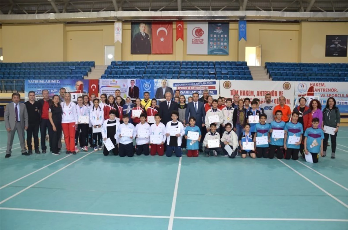 Bilecik\'in Ev Sahipliği Yaptığı Badminton Yıldızlar Grup Müsabakaları Sona Erdi