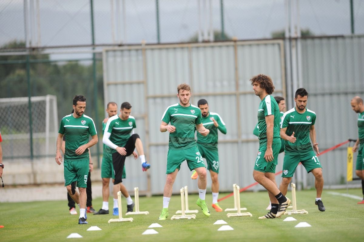 Bursaspor\'da Beşiktaş Mesaisi Başladı