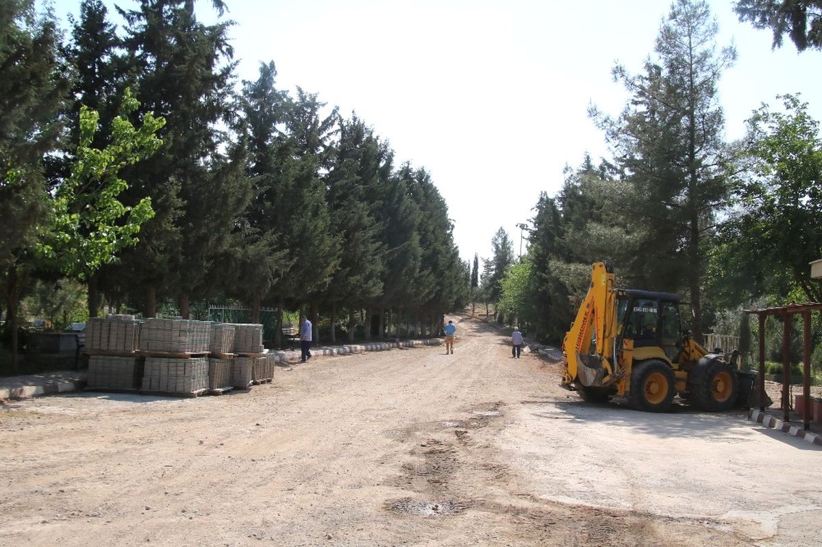 Büyükşehir Ceylanpınar İlçe Mezarlığını Onarıyor