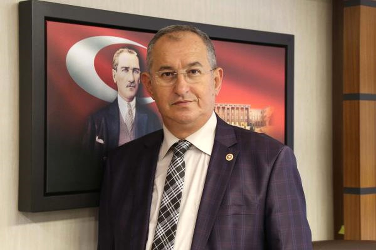 CHP\'li Sertel, Tutuklu Kız Öğrencileri Ziyaret Etti
