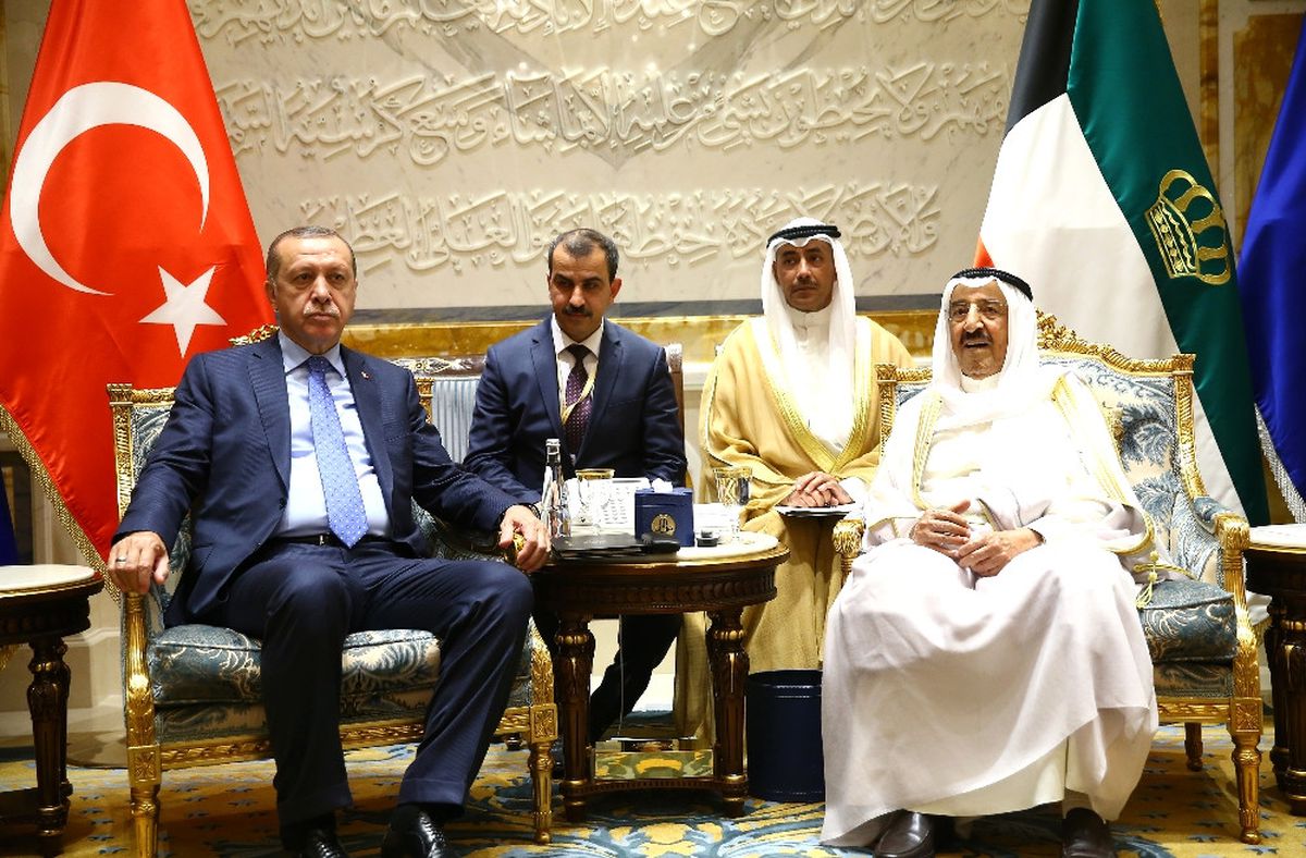 Cumhurbaşkanı Erdoğan Kuveyt Emiri Ile Görüştü