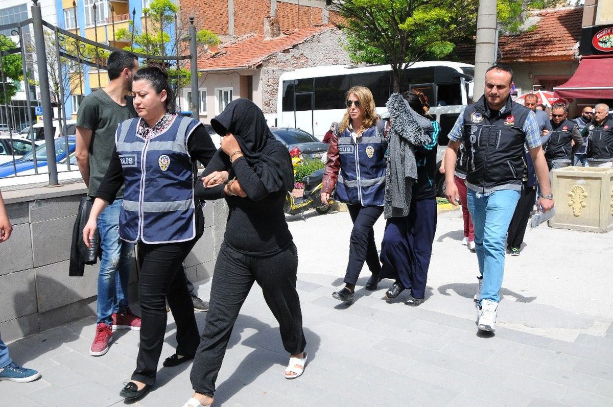 Eskişehir\'deki Uyuşturucu Operasyonunda 5 Tutuklama