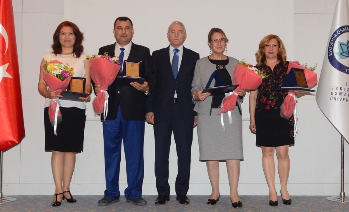 Esogü Hastanesi\'nden Emekli Olanlar İçin Emeklilik Töreni