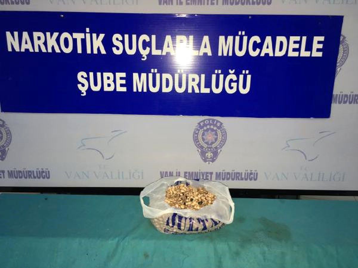 Fasülyelerin İçine Monte Edilmiş 2.5 Kilo Afyon Sakızı Yakalandı