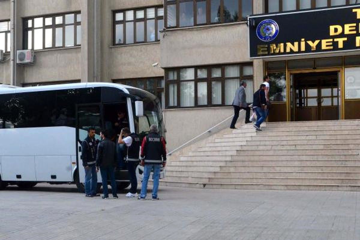 Fetö\'nün Mahrem İmamları Operasyonunda 14 Tutuklama