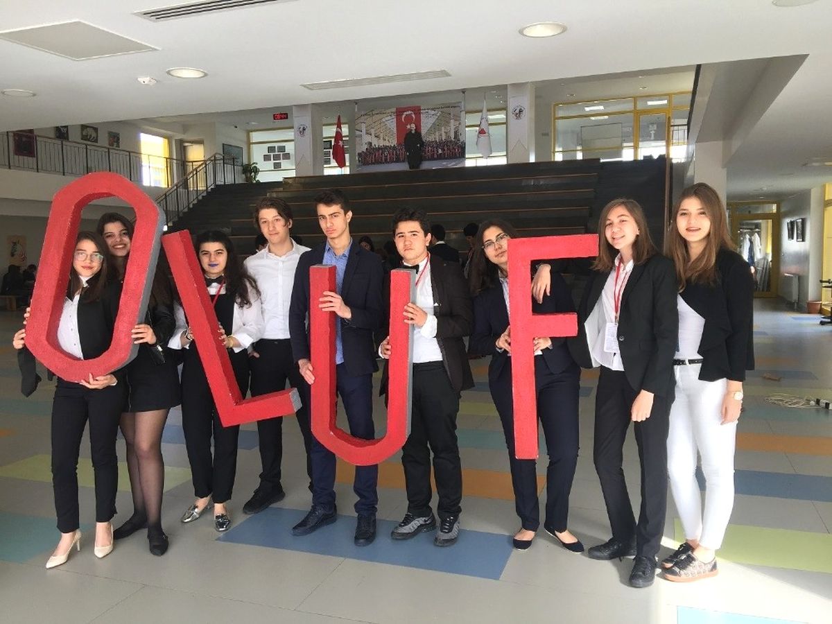 Gkv\'liler Oluf 17 Ulusal Formunda