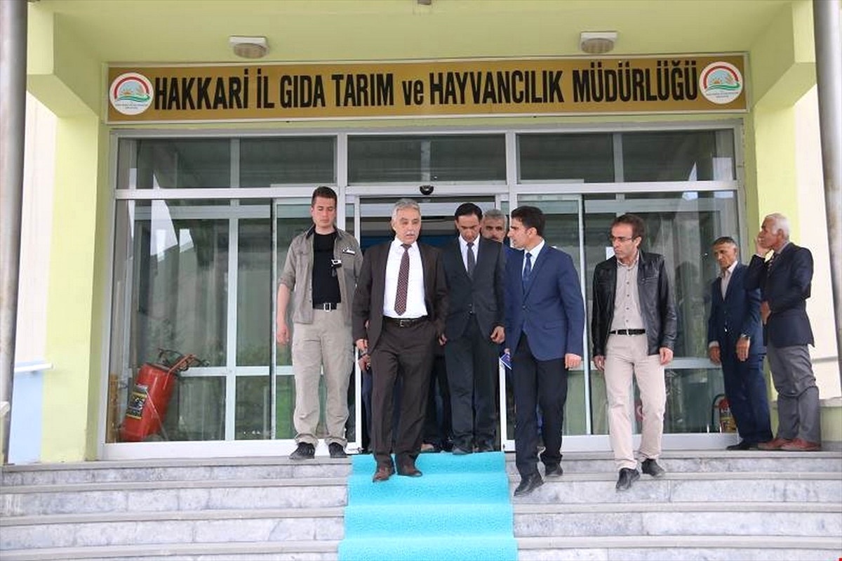 Hakkari Valisi Toprak\'tan Kurum Ziyareti