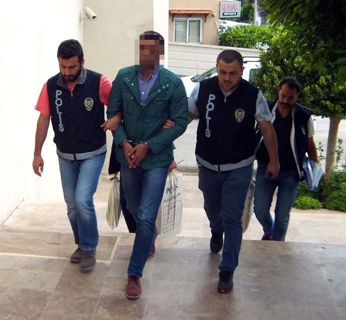 Hdp Marmaris Eş Başkanı Adliyeye Sevk Edildi (2)