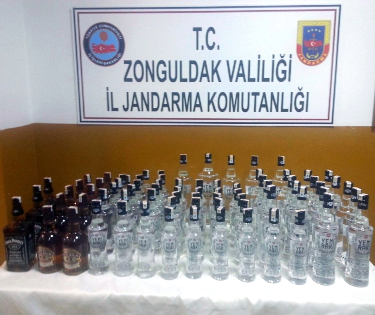 Jandarma Kaçak İçkiye Geçit Vermedi