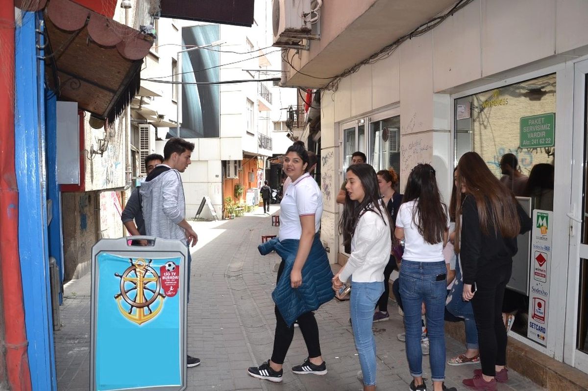 Kafede Yangın Paniği