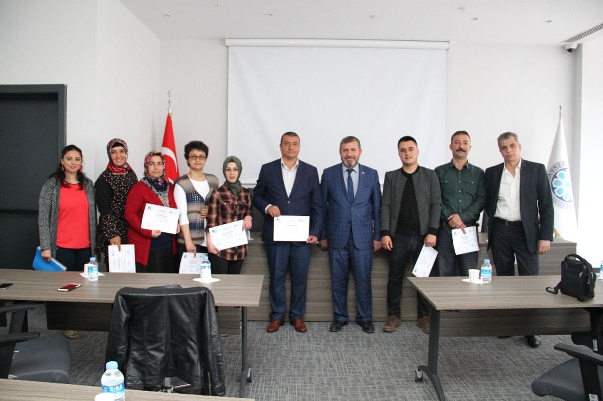 Kto\'da Uygulamalı Girişimcilik Eğitimi Alan Kursiyerlere Sertifikaları Verildi