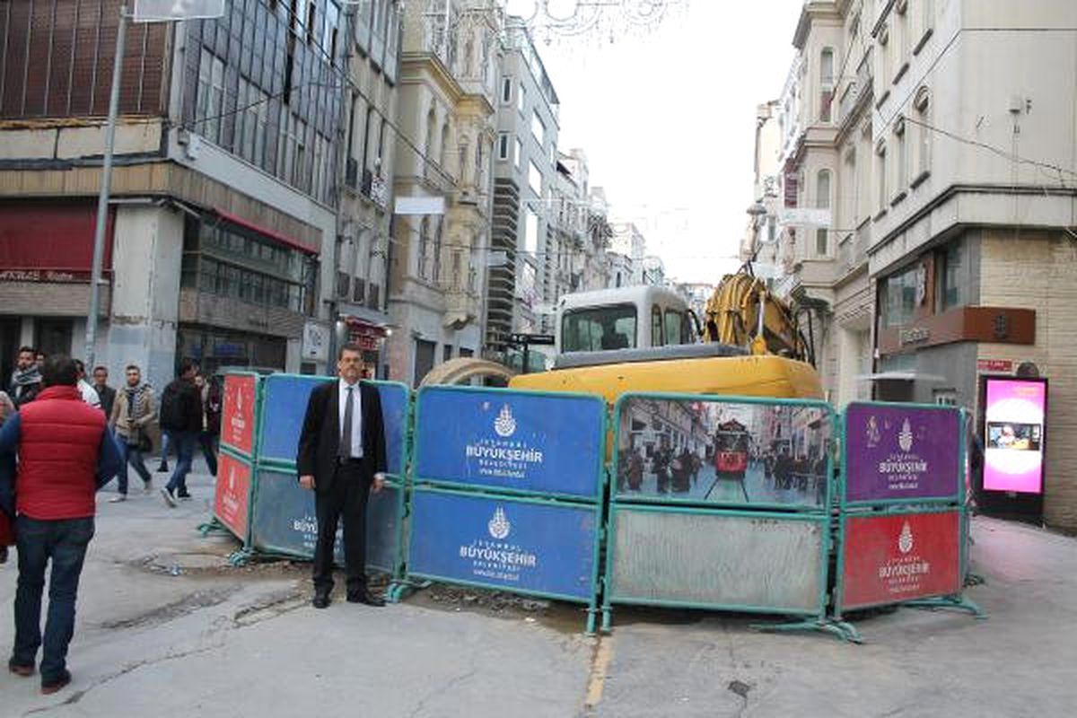 Meclis Üyesi,topbaş\'a Sordu "İstiklal Caddesi\'ne En Son Ne Zaman Gittiniz"