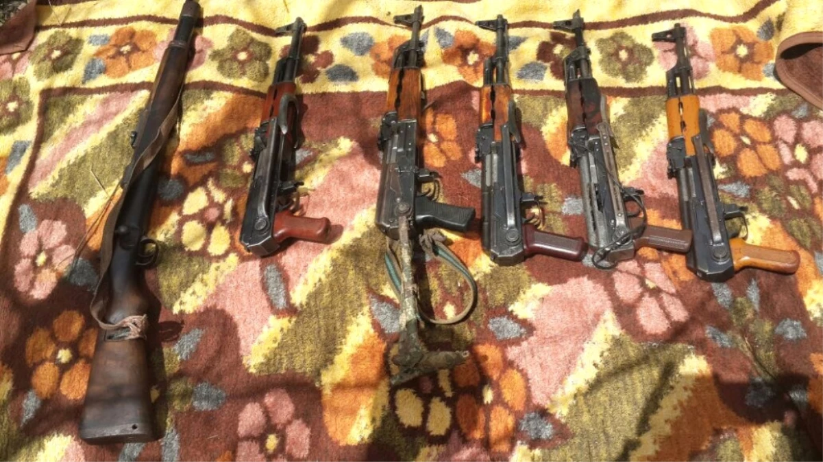 PKK\'ya Ait 3 Sığınak Içerisinde Silah ve Mühimmat Ele Geçirildi