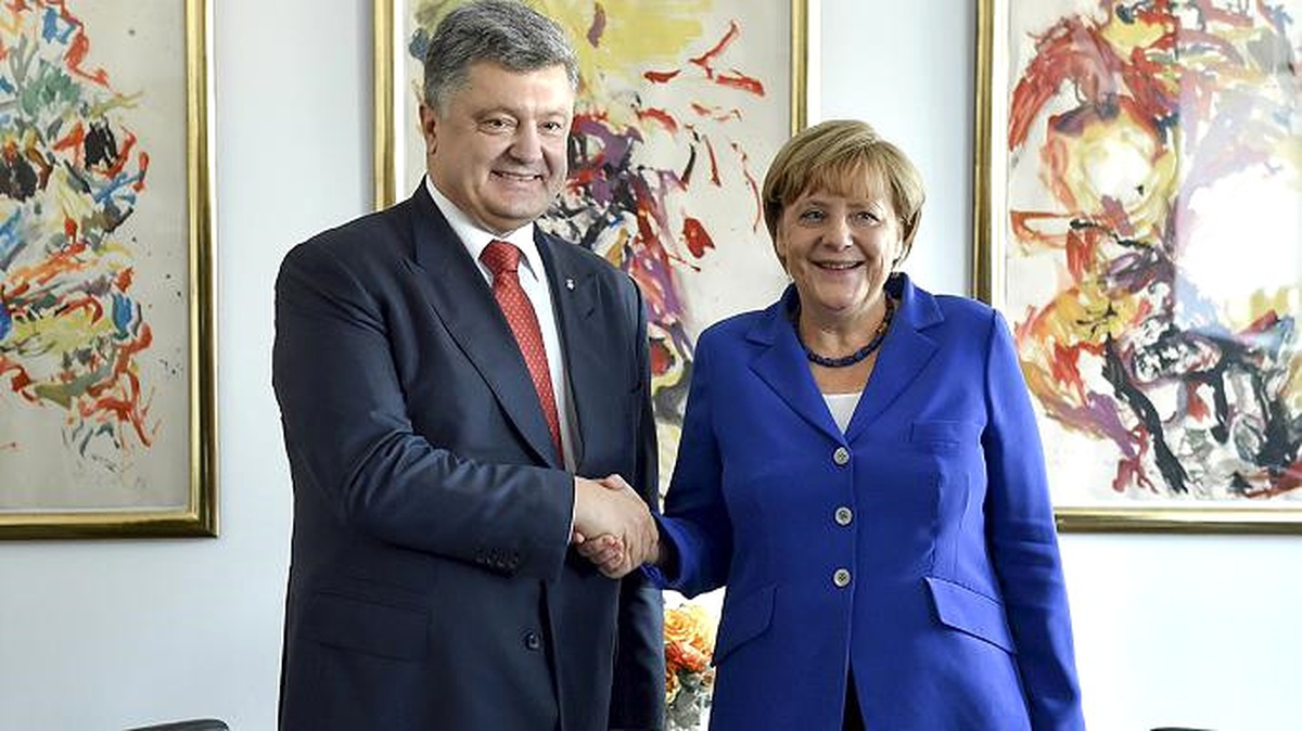 Poroşenko, Merkel ile Ukrayna Krizini Görüştü
