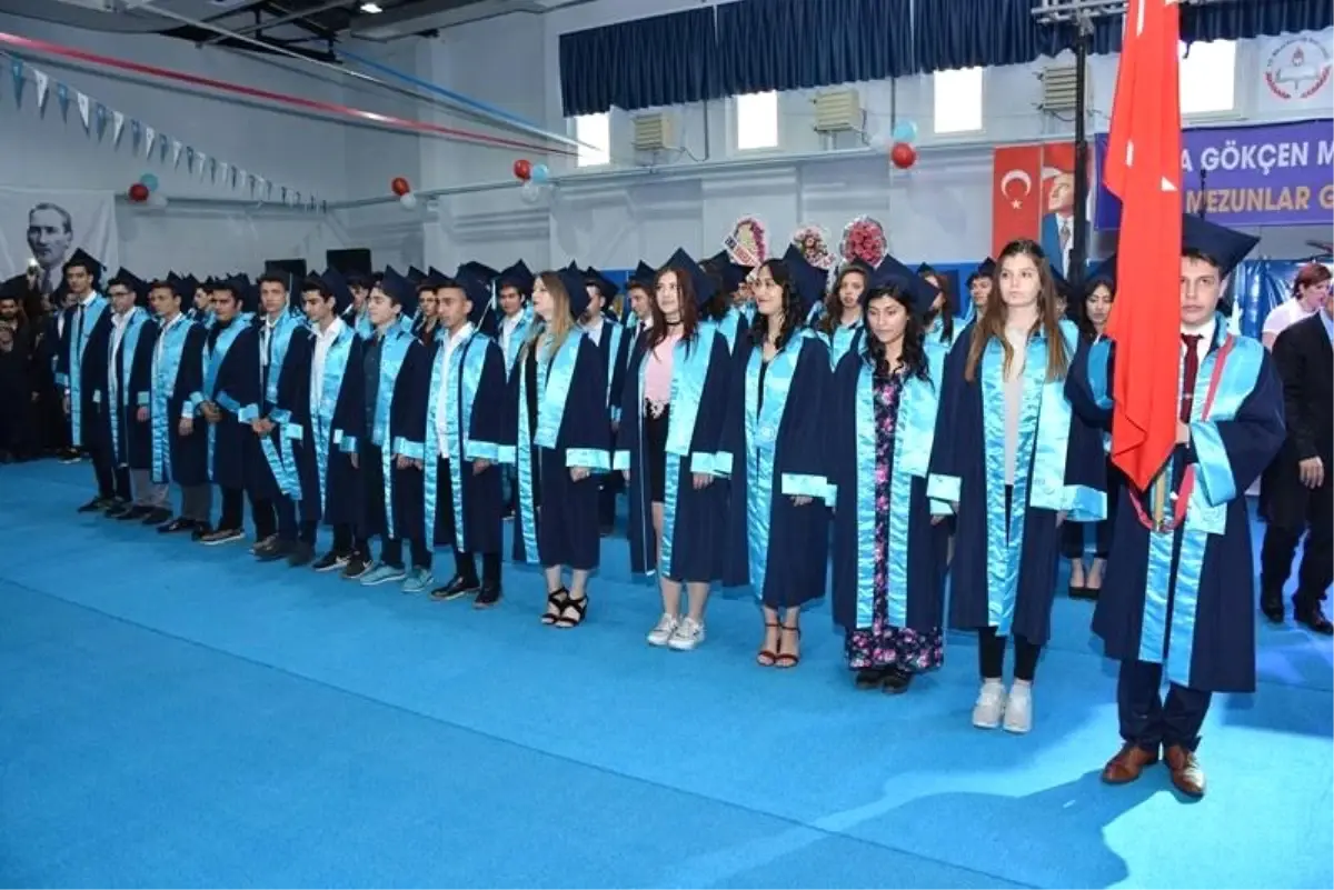 Sabiha Gökçen Mesleki ve Teknik Anadolu Lisesi\'nde Mezunlar Günü ve Mezuniyet Töreni Yapıldı