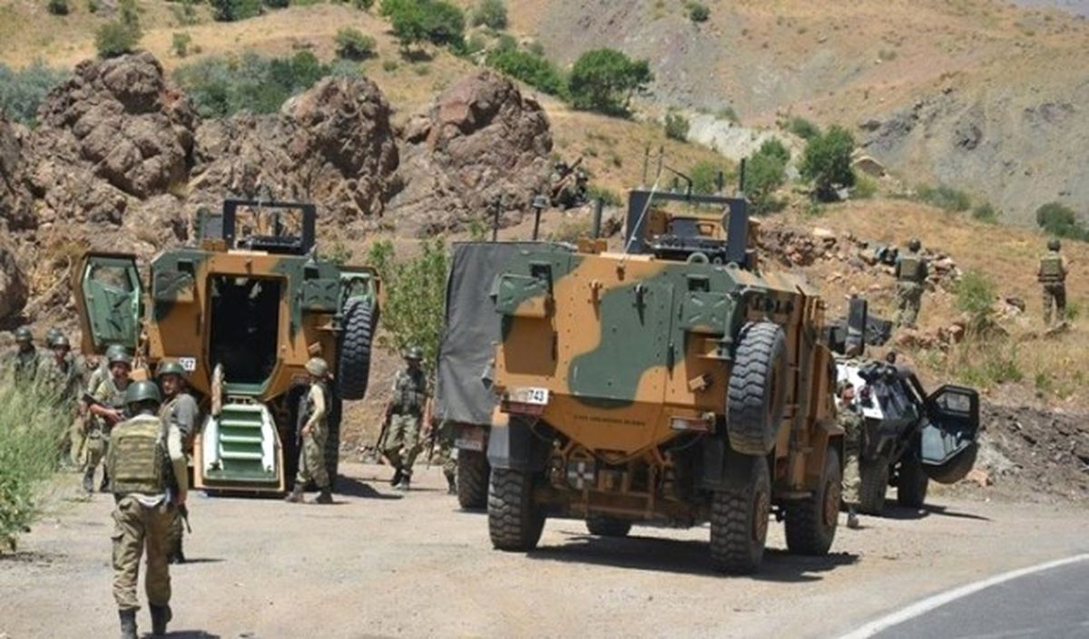 Şemdinli\'de Patlama: 3 Asker Yaralı