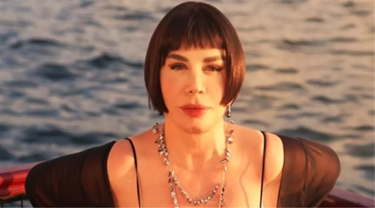 Sezen Aksu\'dan Nuriye Gülmen ve Semih Özakça İçin Çağrı