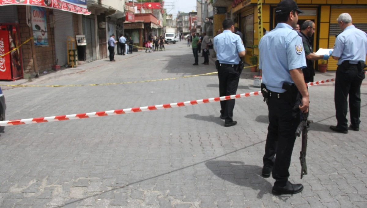 Sokak Ortasında Silahlı Çatışma: 1 Ölü, 3 Yaralı