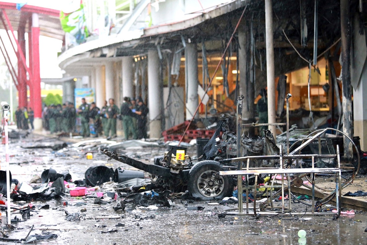 Tayland\'ta Bombalı Araç Saldırısı: 67 Yaralı