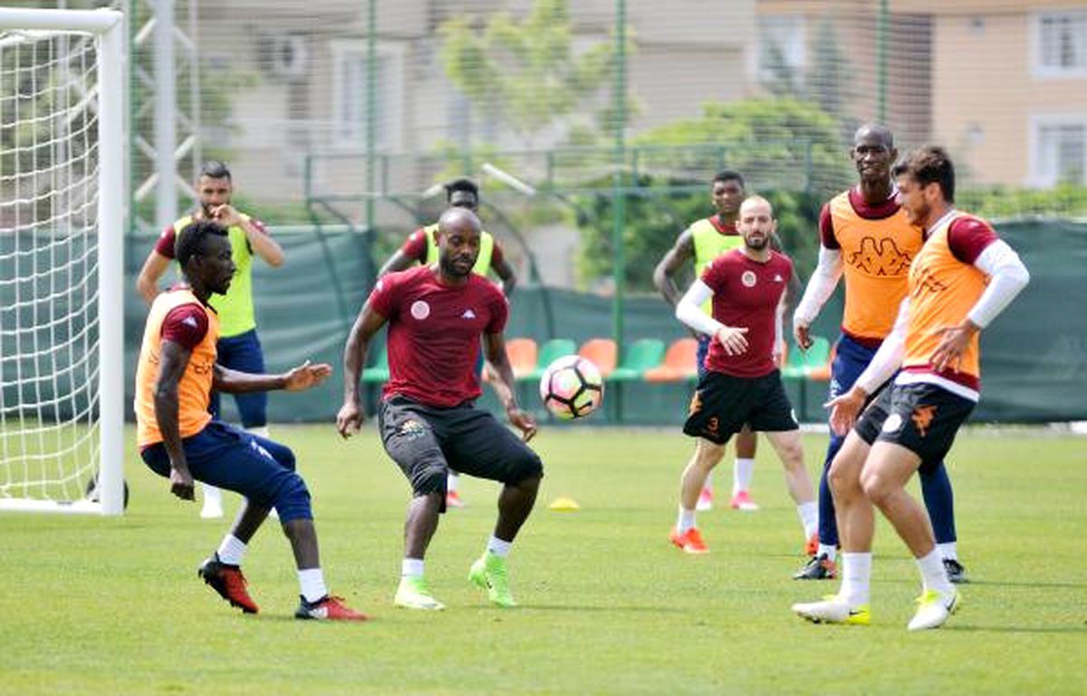 Vagner Love: Gol Krallığındaki Yarışımız Devam Ediyor