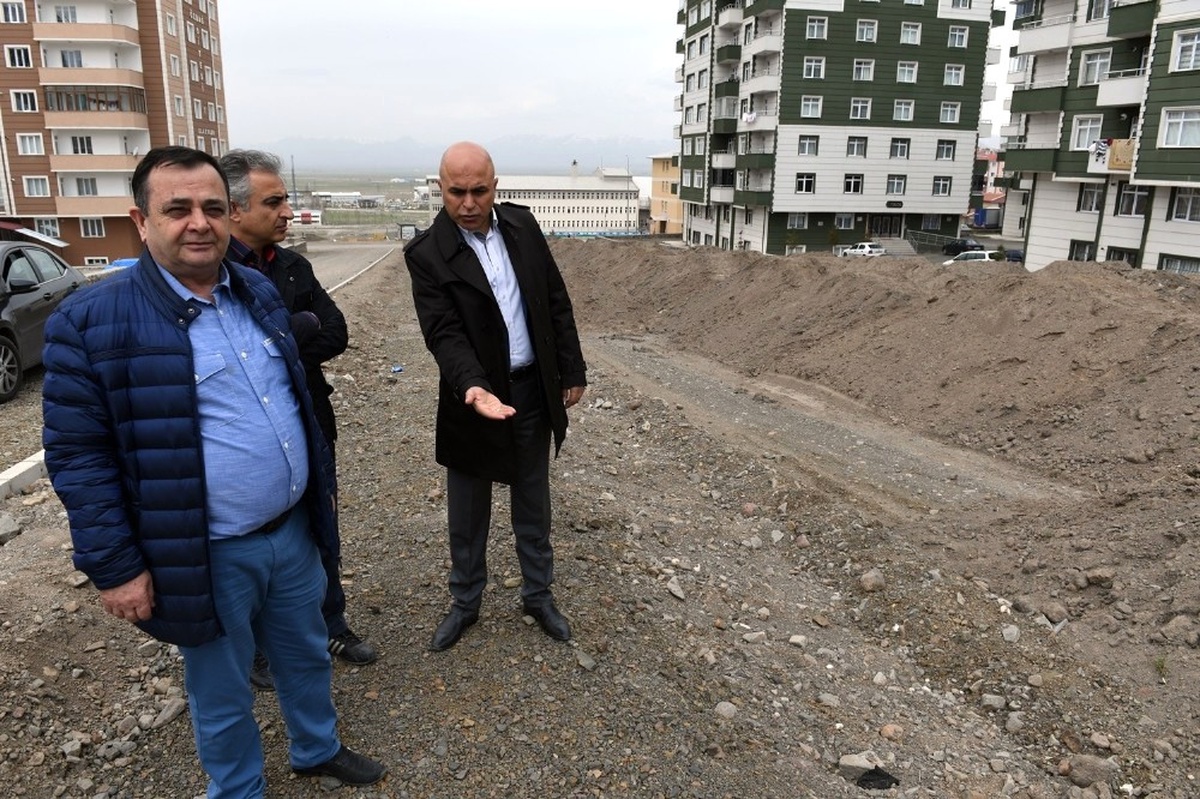 Yakutiye Belediyesi, Yol ve Sosyal Donatı Çalışmalarına Devam Ediyor